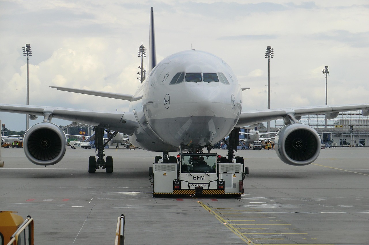 plane-3107132_1280